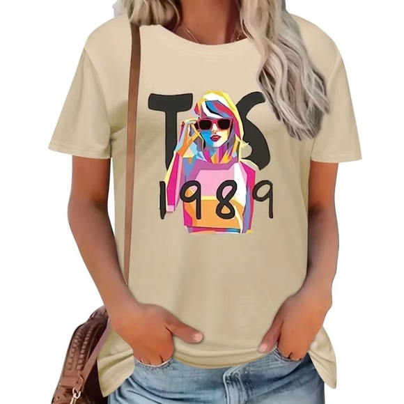 Tops - New! Taylor Swift Tee